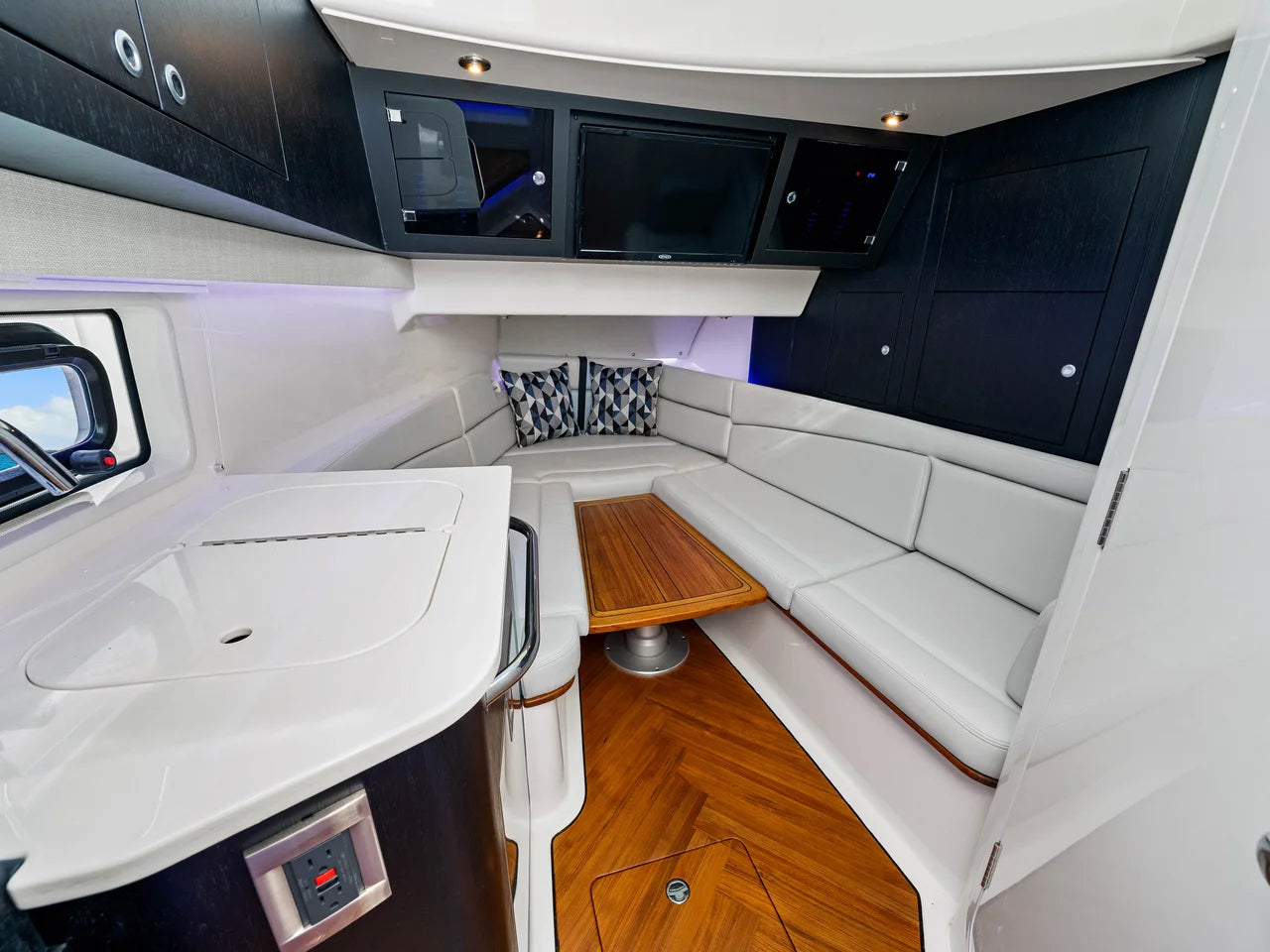 2026 Boston Whaler 380 Realm 38.0 feet, Clearwater, Florida #65