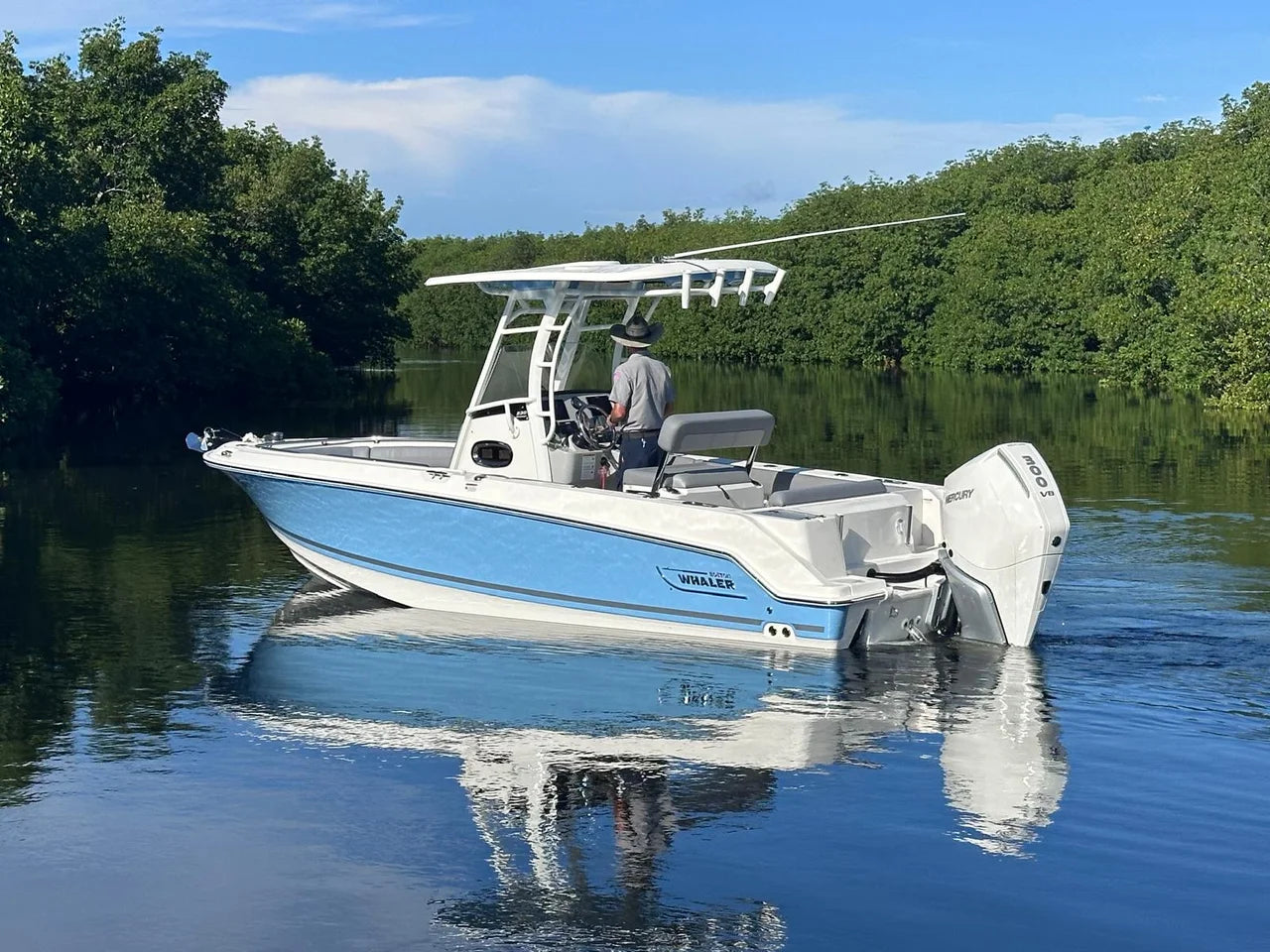 2026 Boston Whaler 230 Outrage 23.0 feet, Clearwater, Florida #3