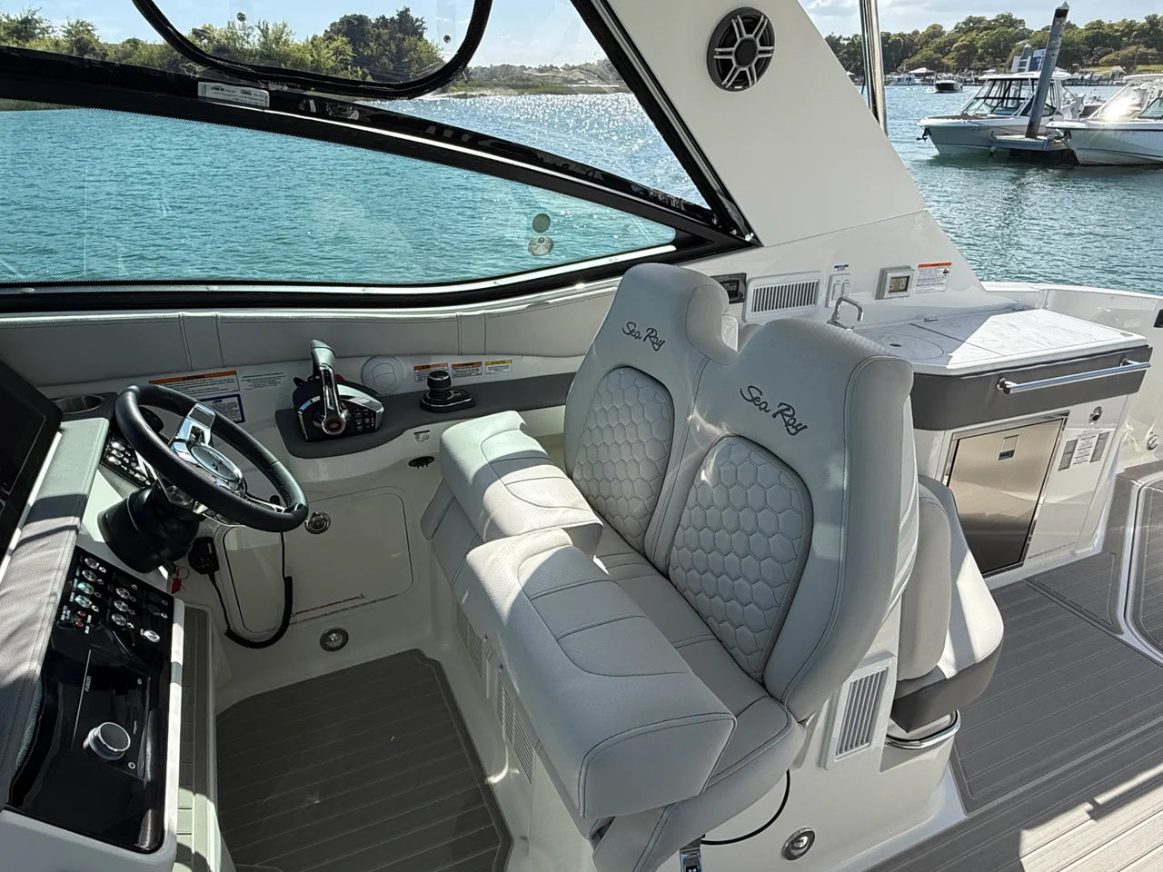 2026 Sea Ray Sundancer 320 Outboard 32.0 feet, Clearwater, Florida #25