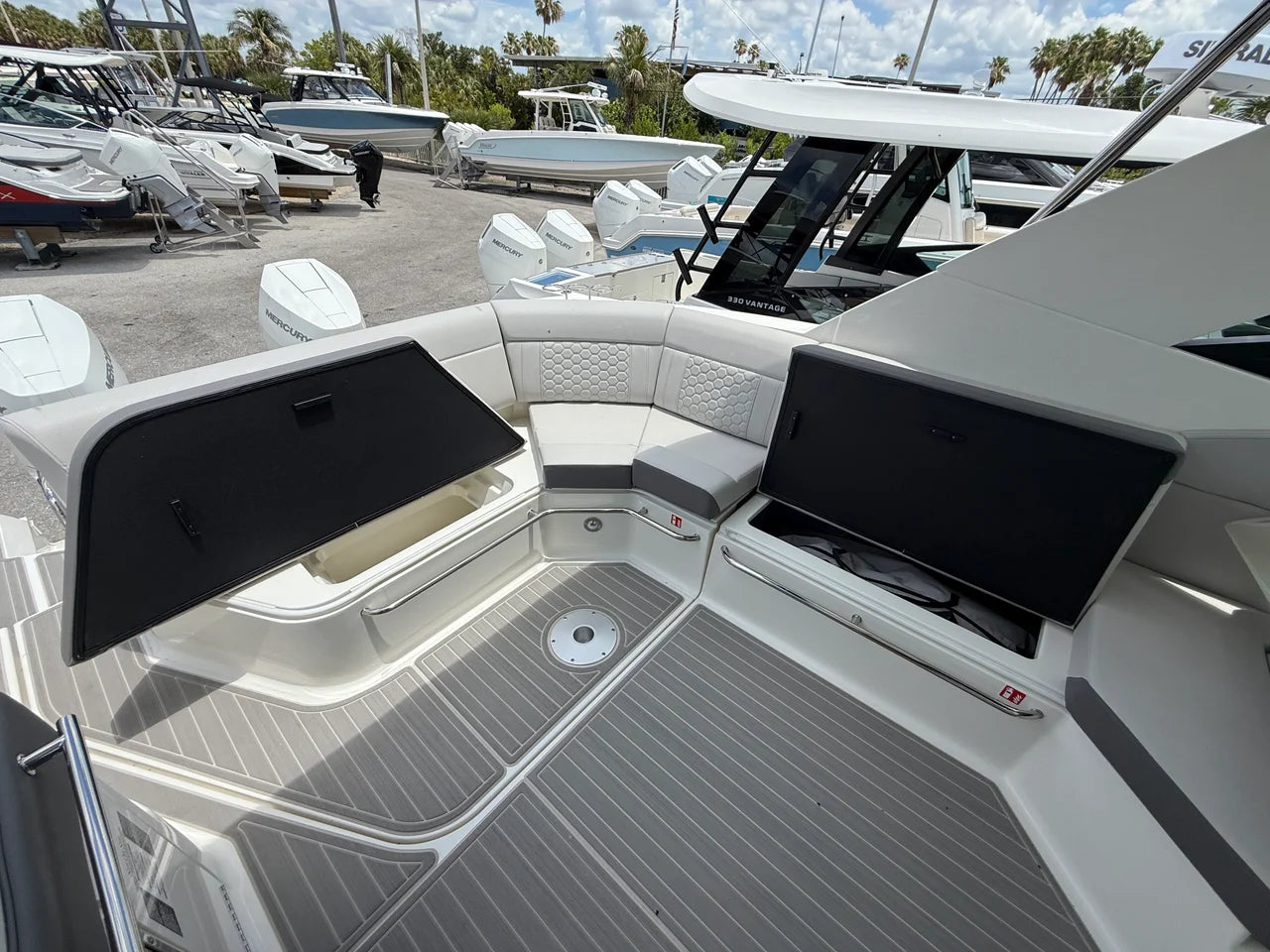 2026 Sea Ray Sundancer 320 Outboard 32.0 feet, Clearwater, Florida #40