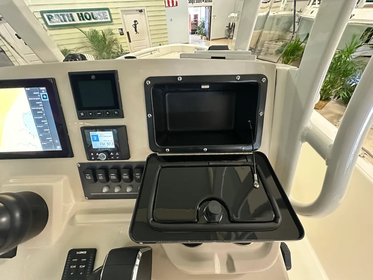2026 Boston Whaler 220 Dauntless 22.0 feet, Clearwater, Florida #8