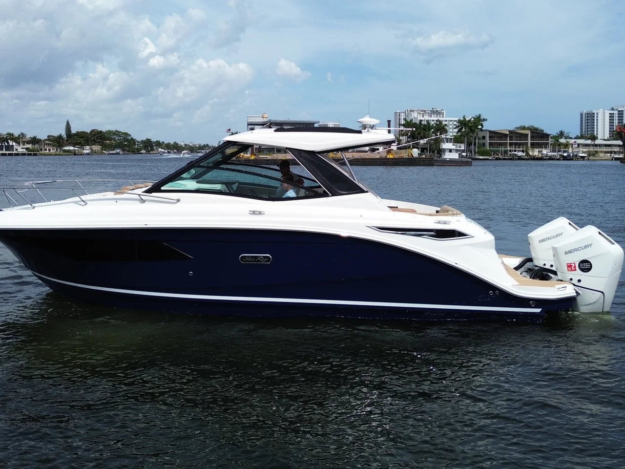 2026 Sea Ray Sundancer 320 Outboard 32.0 feet, Clearwater, Florida #3