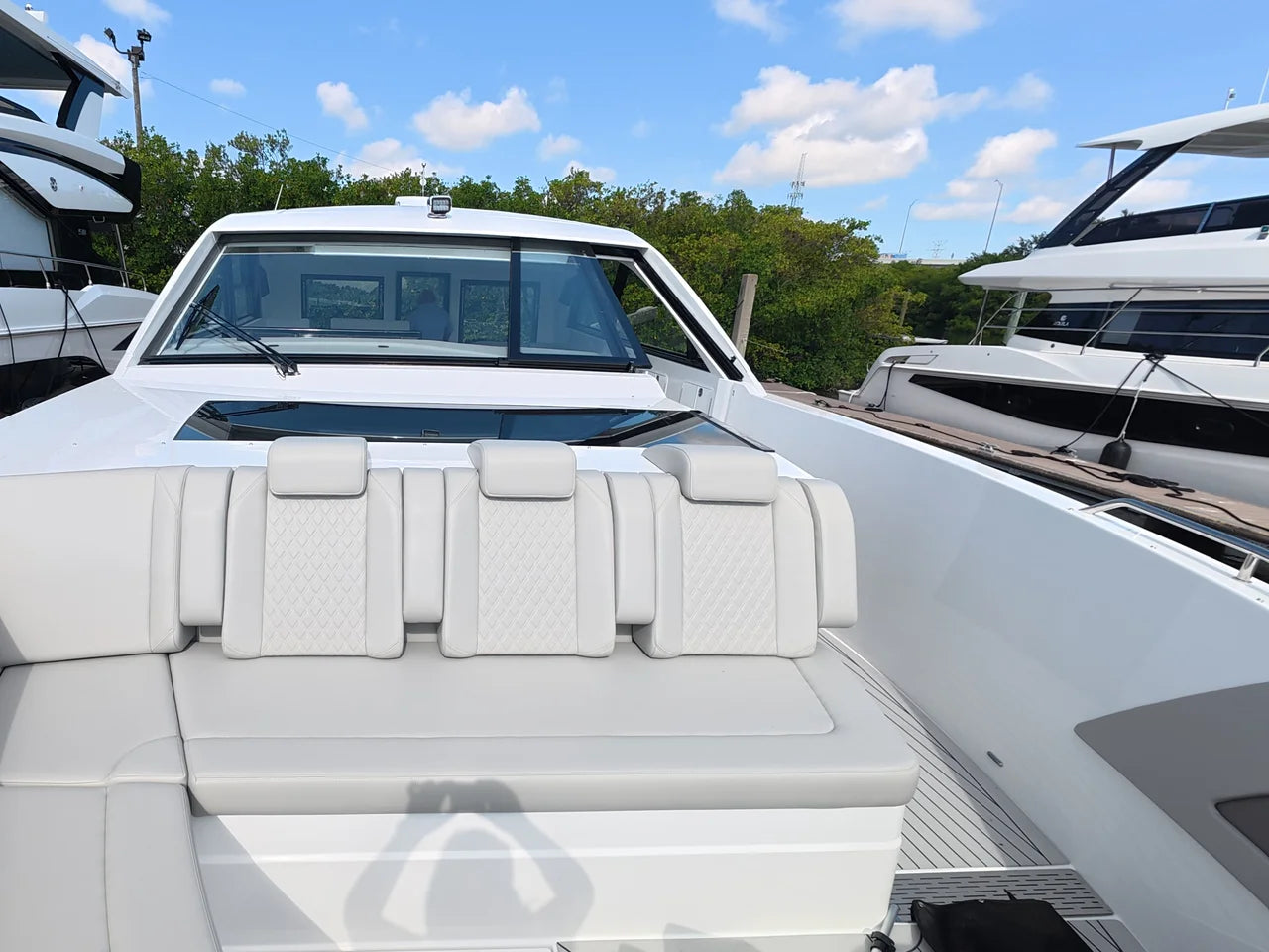 2026 Cruisers Yachts 50GLS OB 50.0 feet, Clearwater, Florida #27