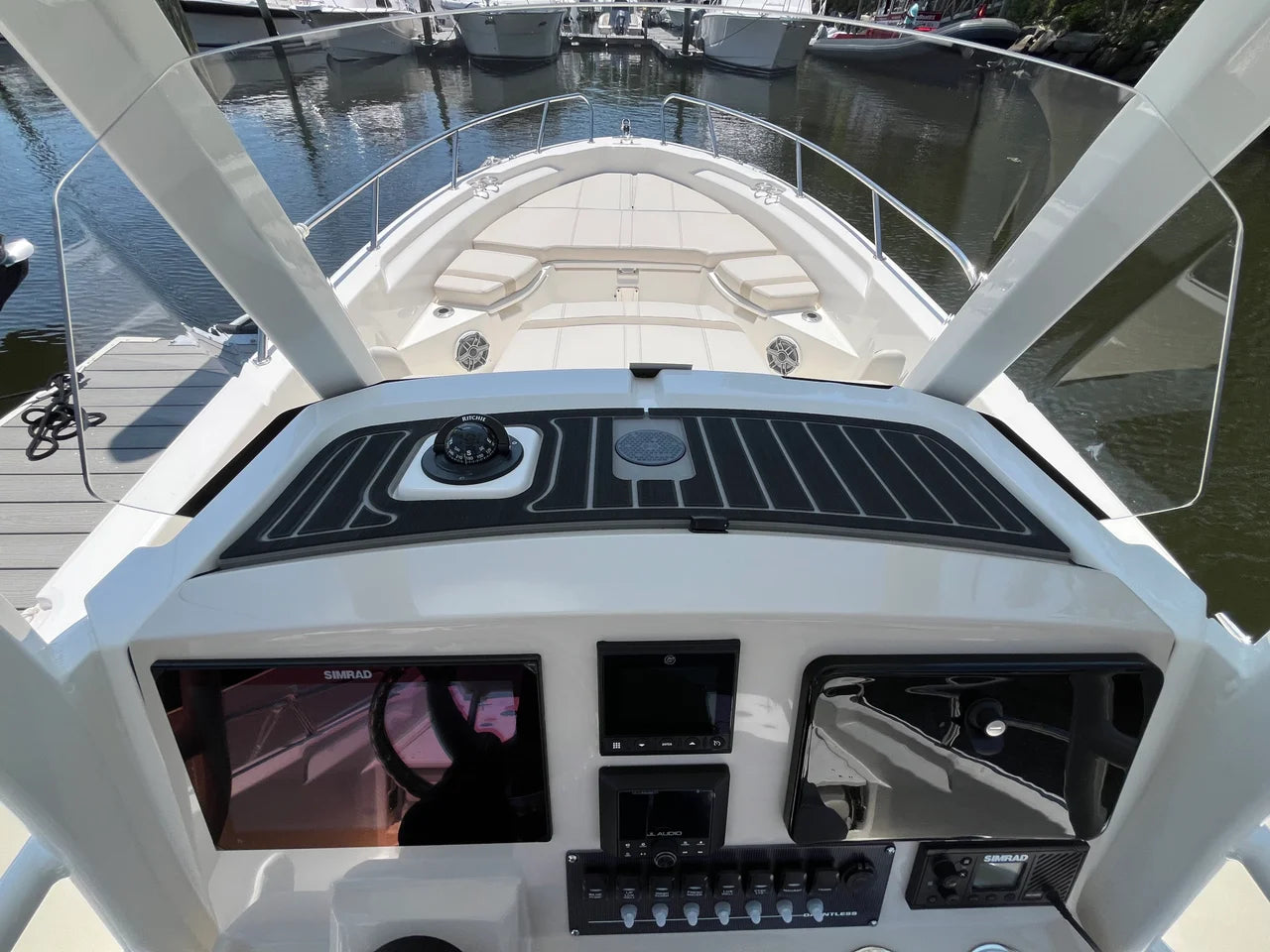 2026 Boston Whaler 250 Dauntless 25.0 feet, Clearwater, Florida #17