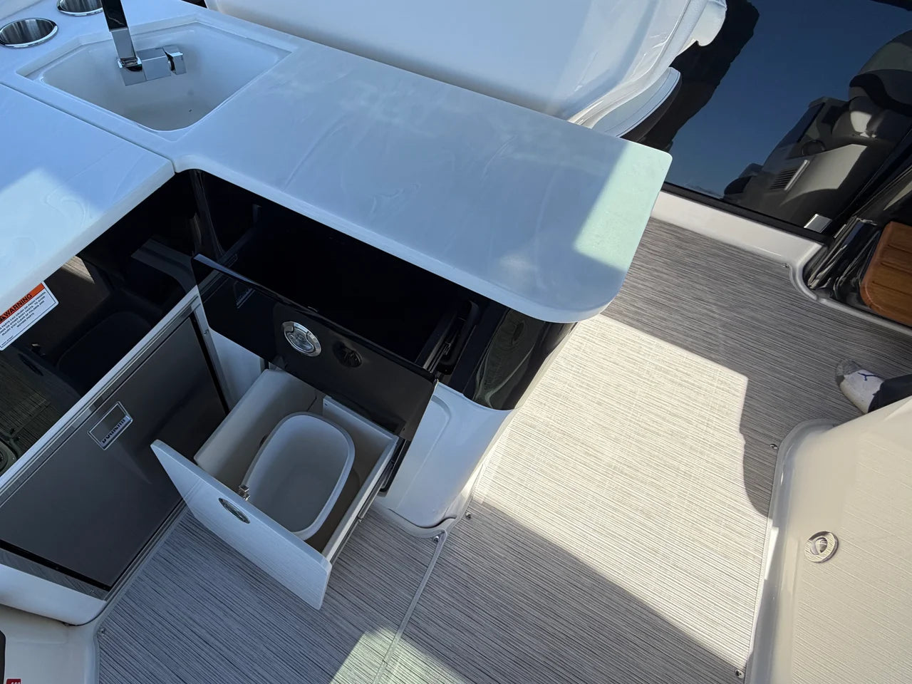 2026 Sea Ray Sundancer 370 Outboard 37.0 feet, Clearwater, Florida #19
