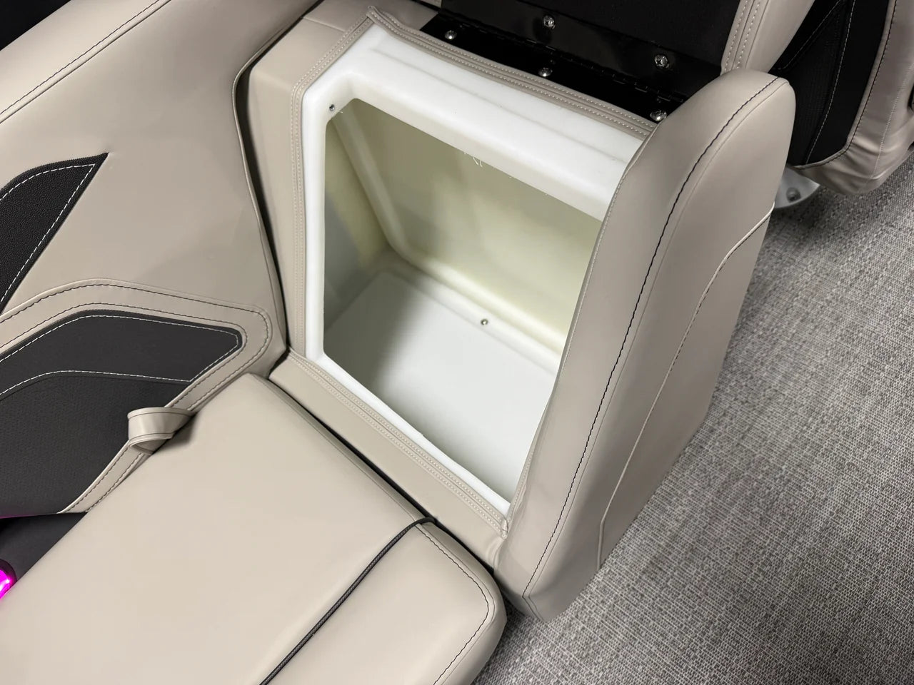 2026 Barletta Cabrio 22 QC 22.0 feet, Clearwater, Florida #21