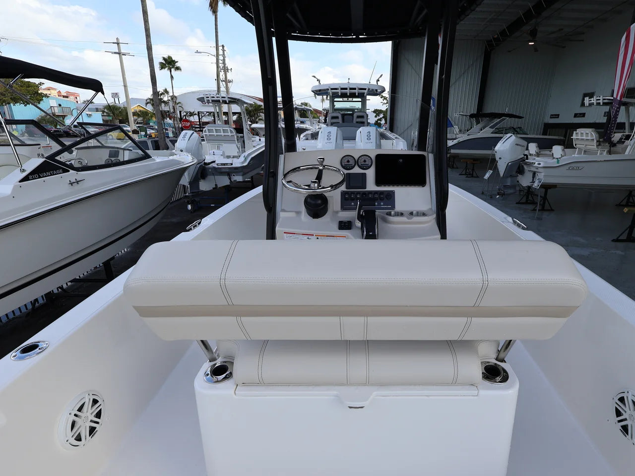 2026 Boston Whaler 220 Dauntless 22.0 feet, Clearwater, Florida #8