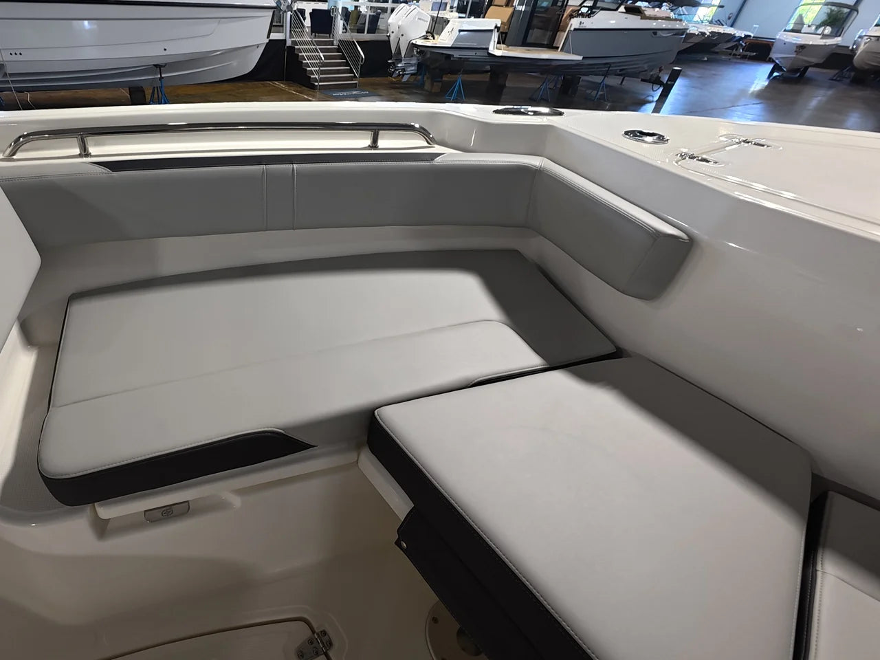 2026 Boston Whaler 330 Outrage 33.0 feet, Clearwater, Florida #20