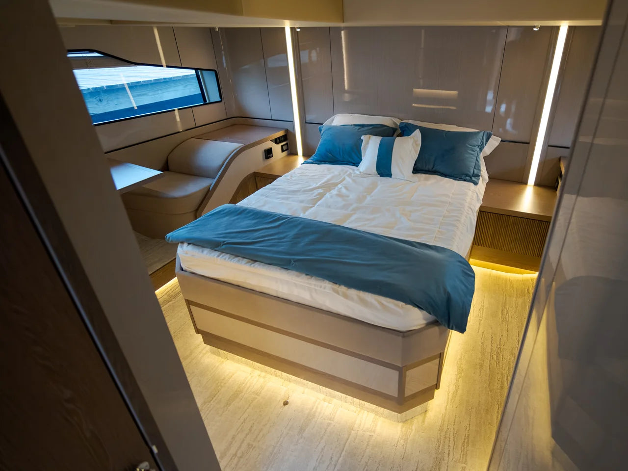 2026 Cruisers Yachts 57 FLY 57.0 feet, Clearwater, Florida #73