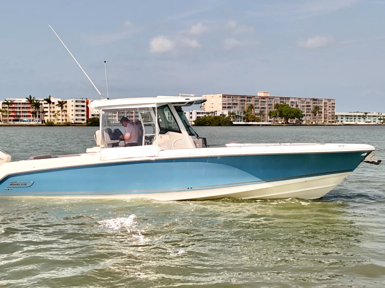 2026 Boston Whaler 330 Outrage 33.0 feet, Clearwater, Florida #11