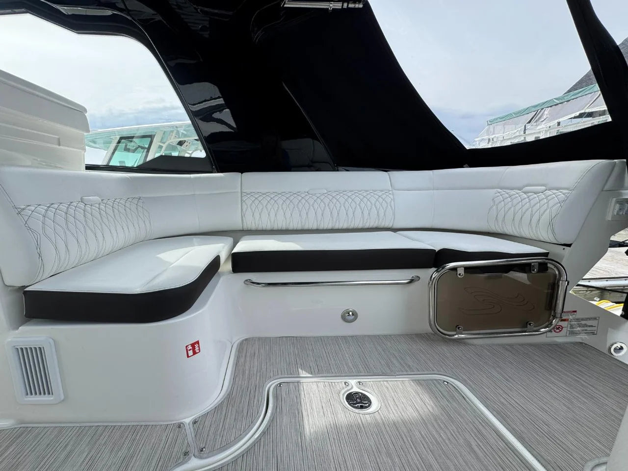 2026 Sea Ray Sundancer 370 Outboard 37.0 feet, Clearwater, Florida #21