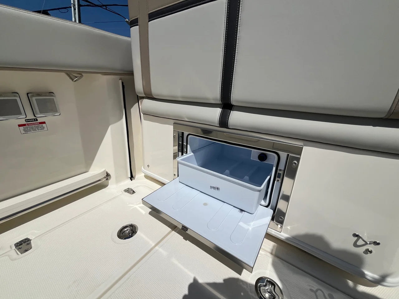 2026 Boston Whaler 330 Vantage 33.0 feet, Clearwater, Florida #7