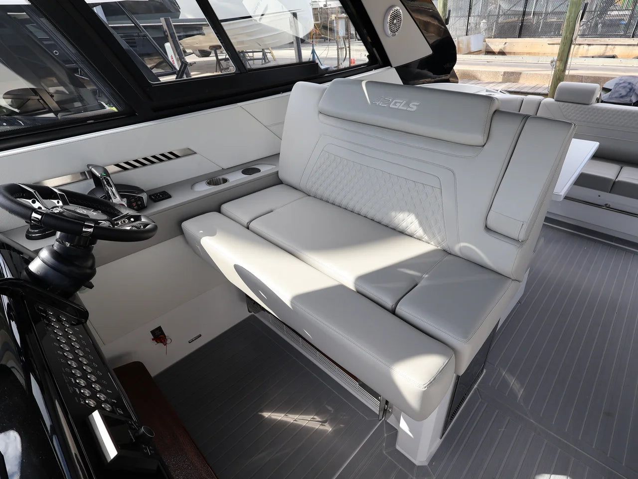 2026 Cruisers Yachts 42 GLS Outboard 42.0 feet, Clearwater, Florida #23
