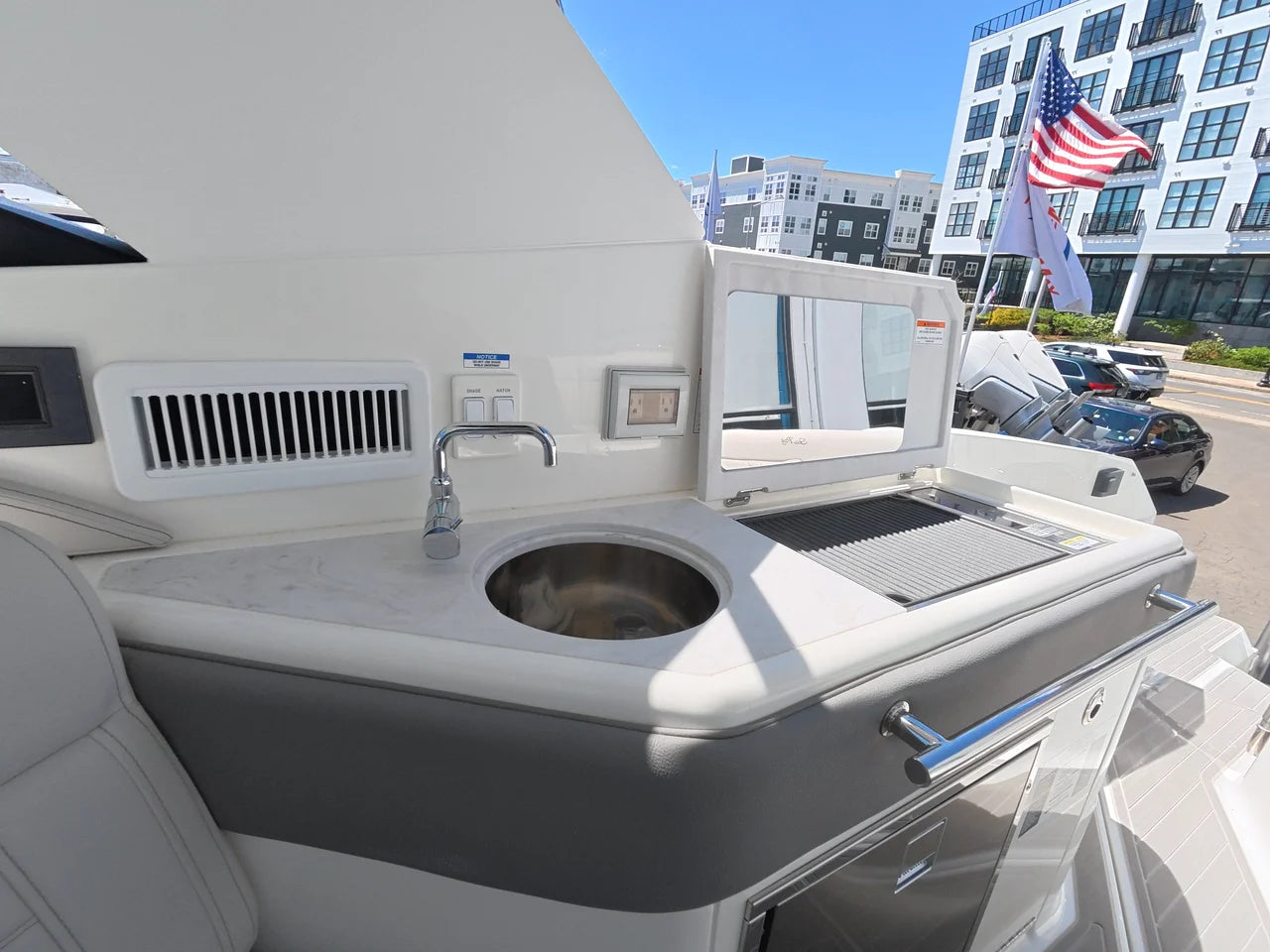 2026 Sea Ray Sundancer 320 Outboard 32.0 feet, Clearwater, Florida #12