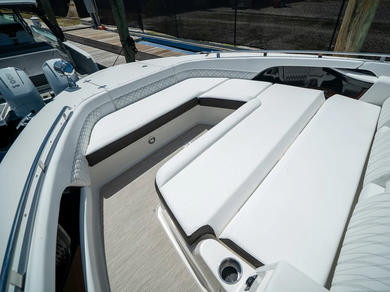 2026 Sea Ray Sundancer 370 Outboard 37.0 feet, Clearwater, Florida #29
