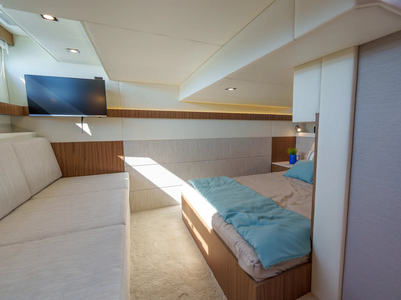 2026 Cruisers Yachts 42 Cantius 42.0 feet, Clearwater, Florida #15