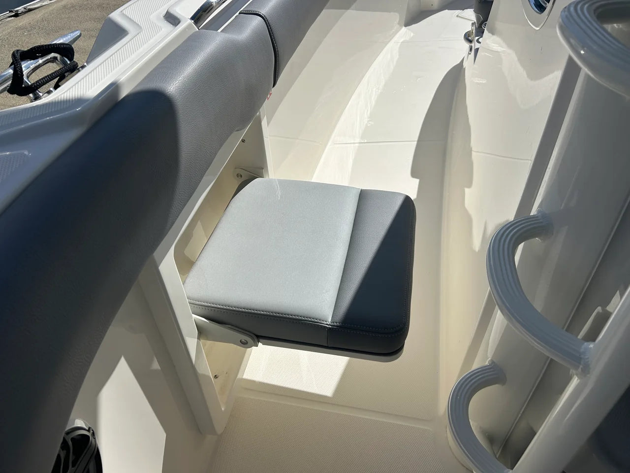 2026 Boston Whaler 330 Outrage 33.0 feet, Clearwater, Florida #25