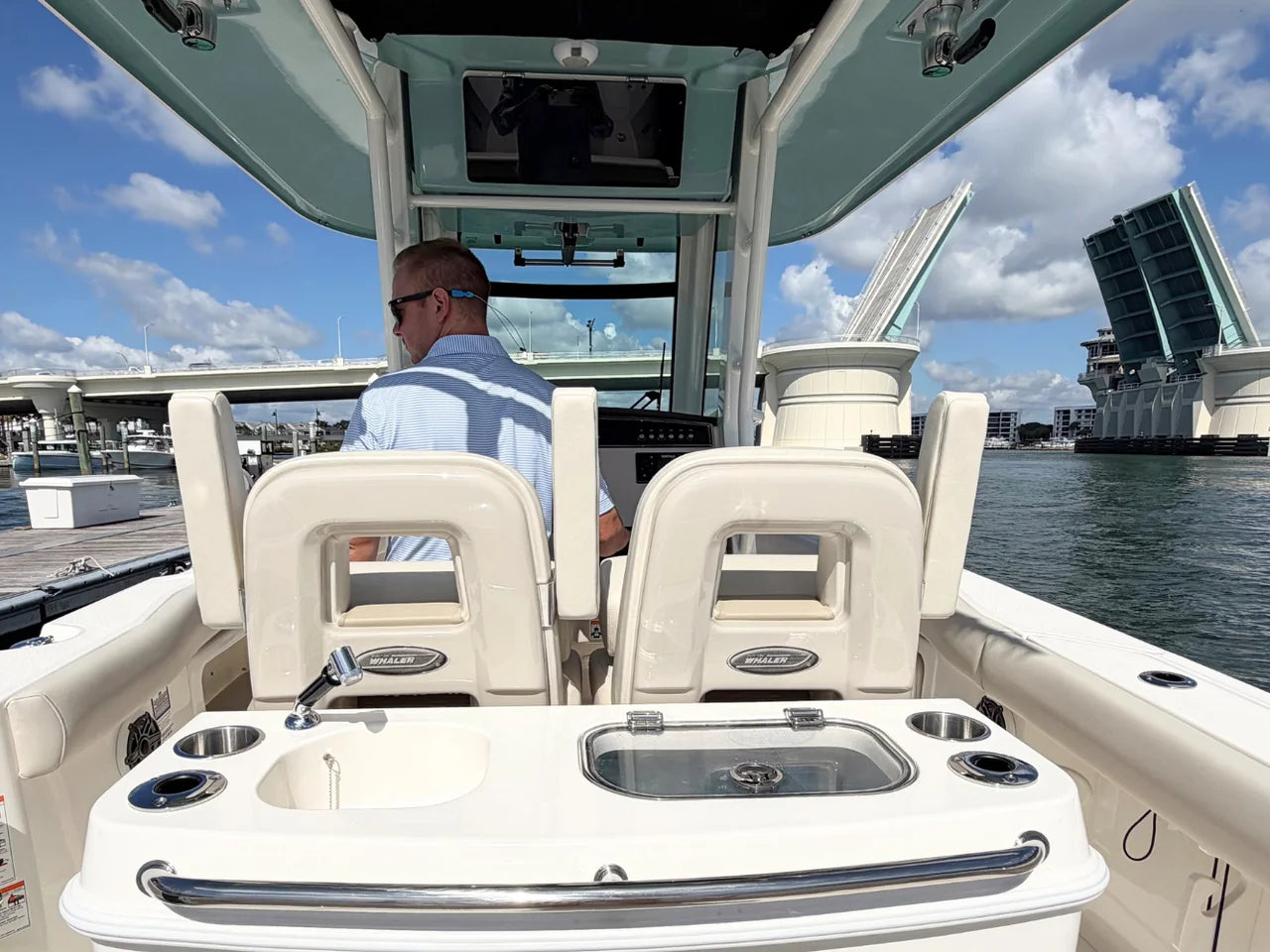 2026 Boston Whaler 280 Outrage 28.0 feet, Clearwater, Florida #11