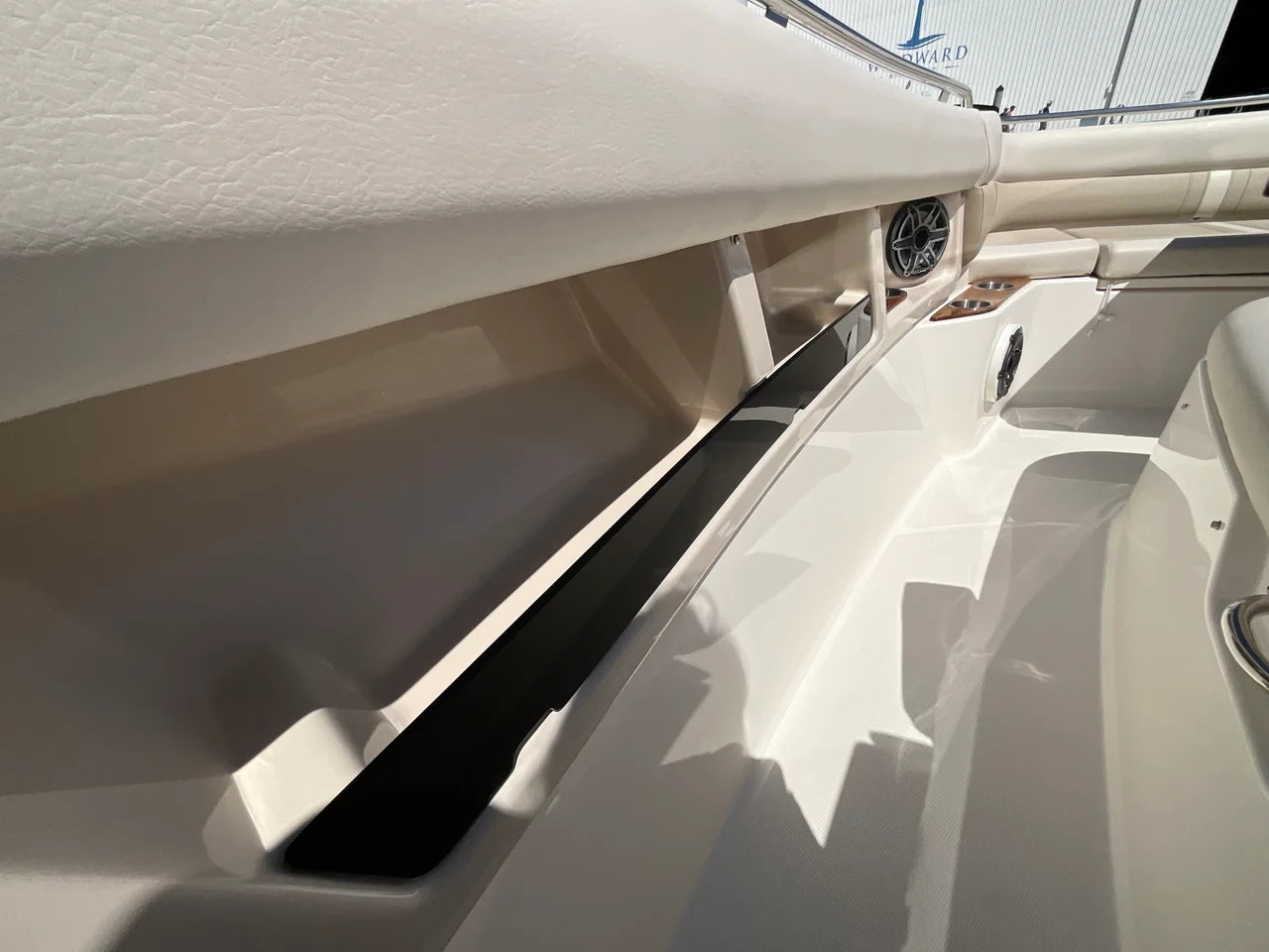 2026 Boston Whaler 350 Realm 35.0 feet, Clearwater, Florida #17
