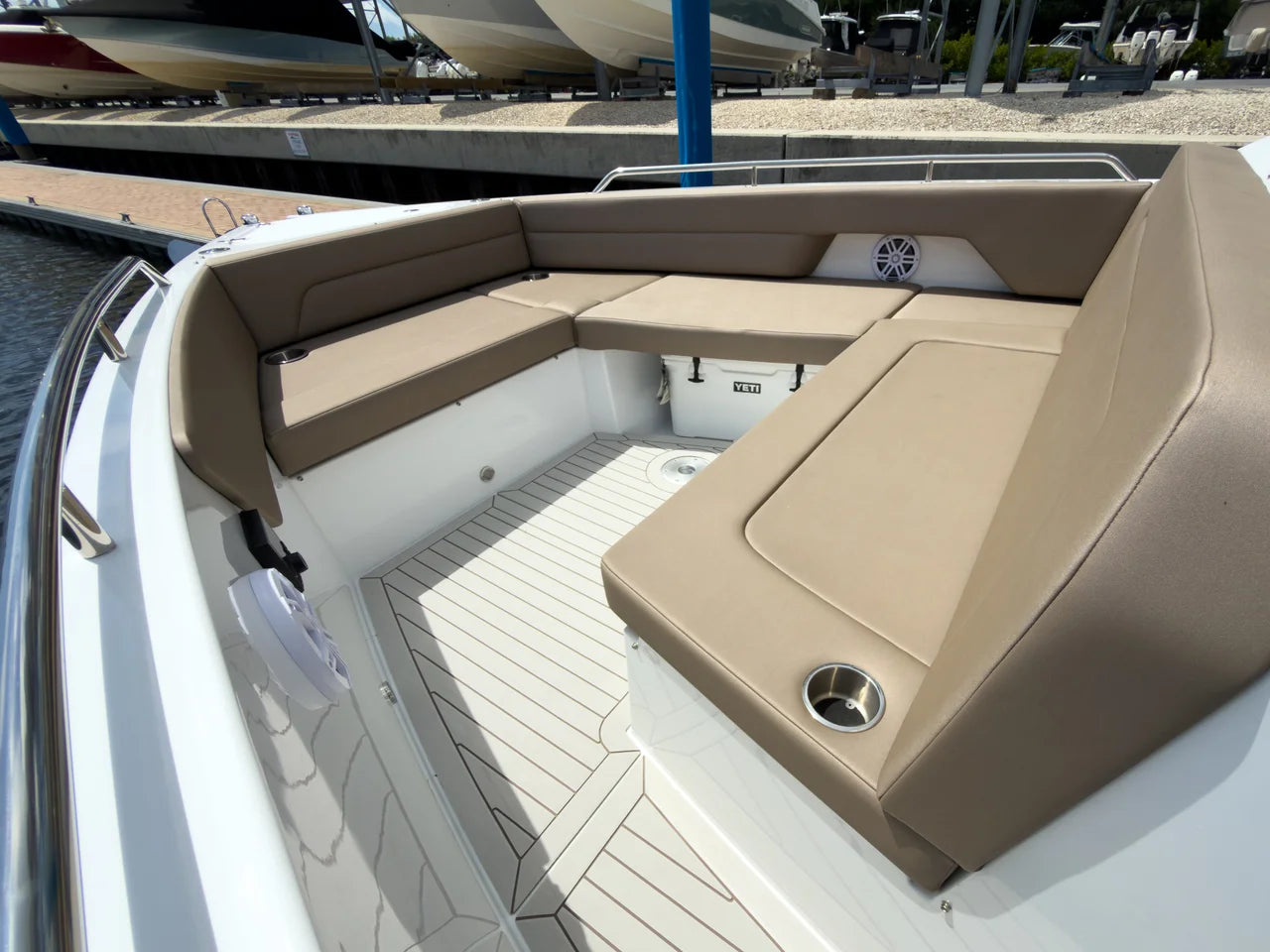 2026 Cruisers Yachts 38 VTR 38.0 feet, Clearwater, Florida #23
