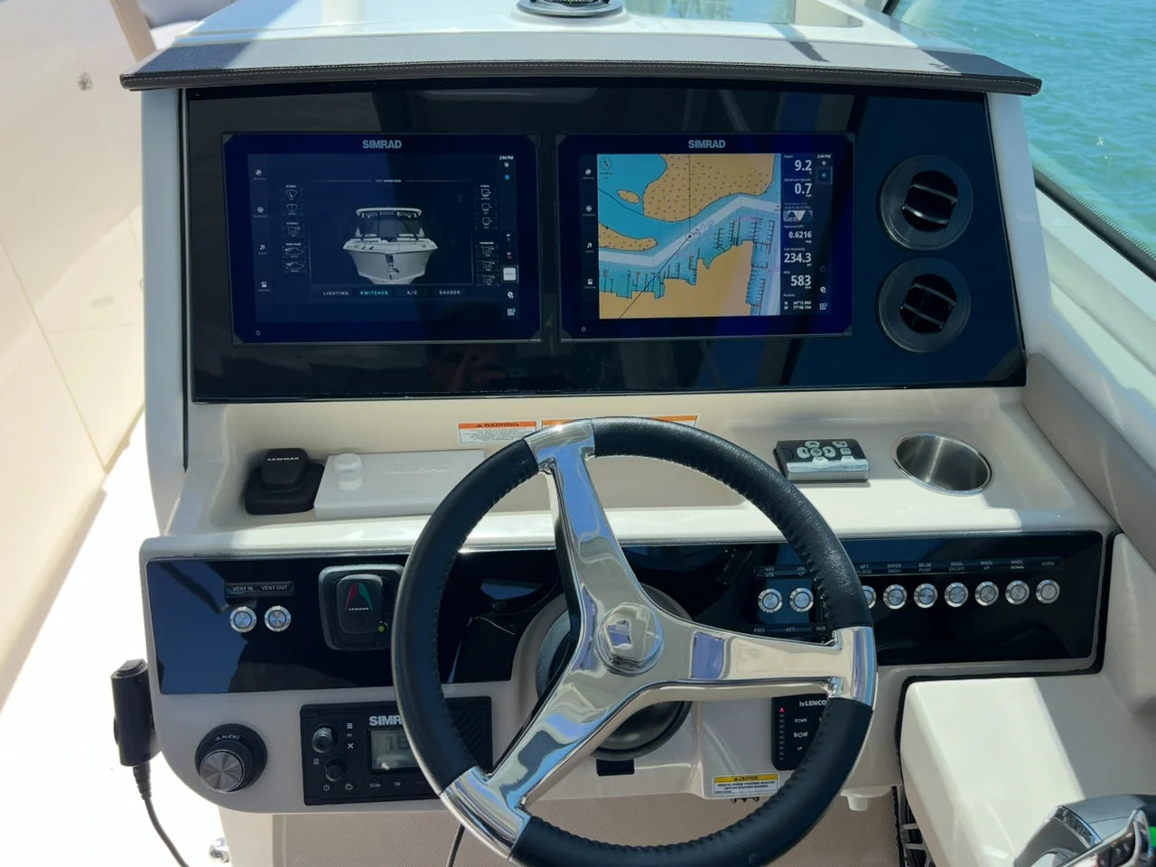 2026 Boston Whaler 330 Vantage 33.0 feet, Clearwater, Florida #22