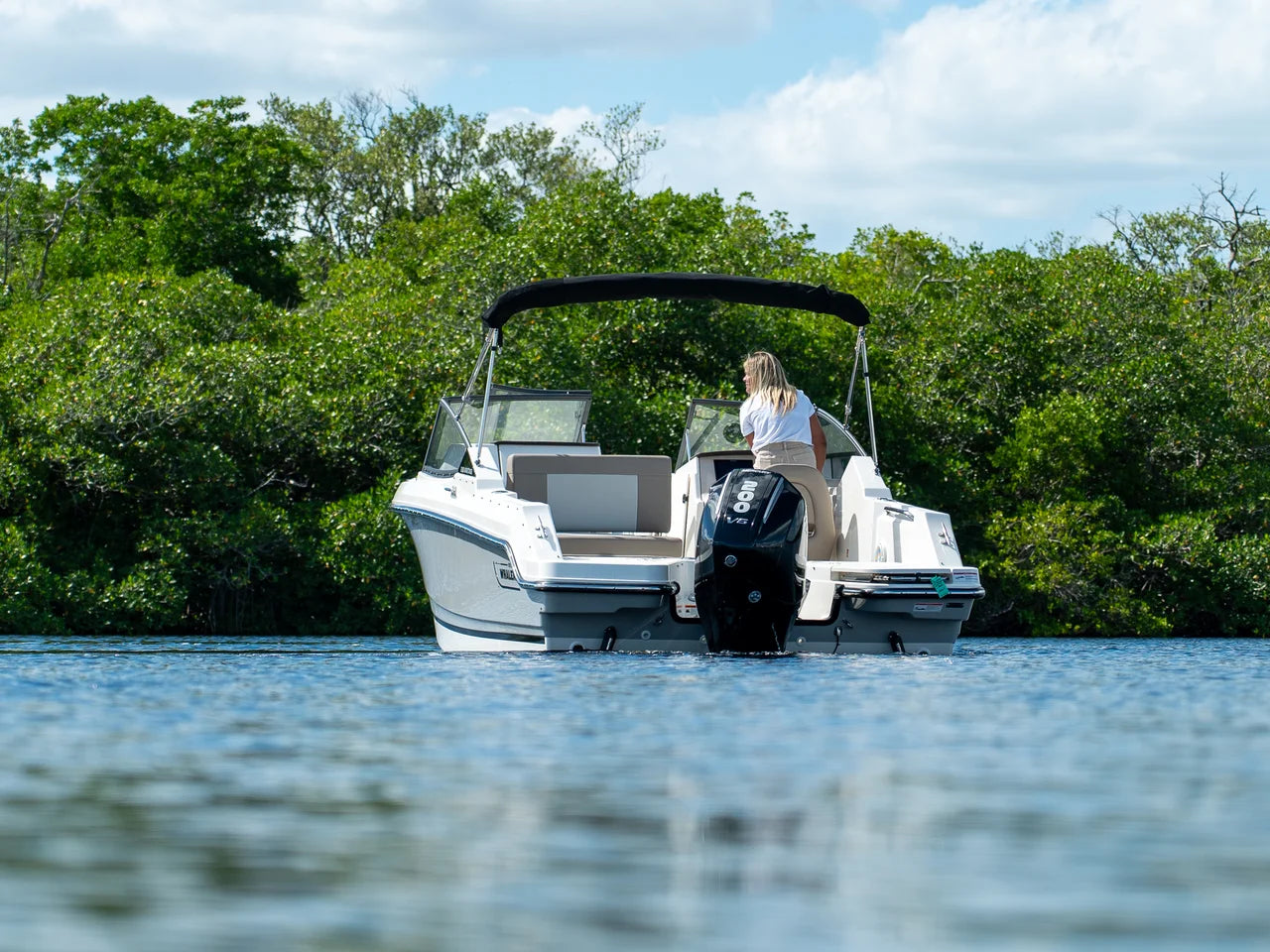 2026 Boston Whaler 210 Vantage 21.0 feet, Clearwater, Florida #25