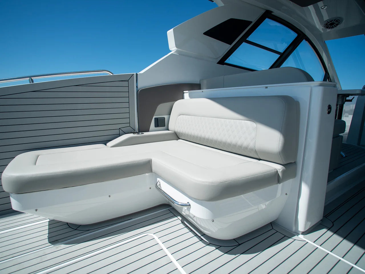 2026 Cruisers Yachts 50GLS OB 50.0 feet, Clearwater, Florida #12
