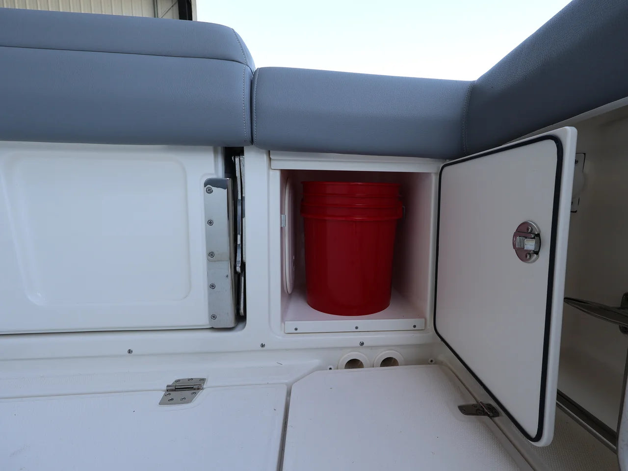 2026 Boston Whaler 330 Outrage 33.0 feet, Clearwater, Florida #42