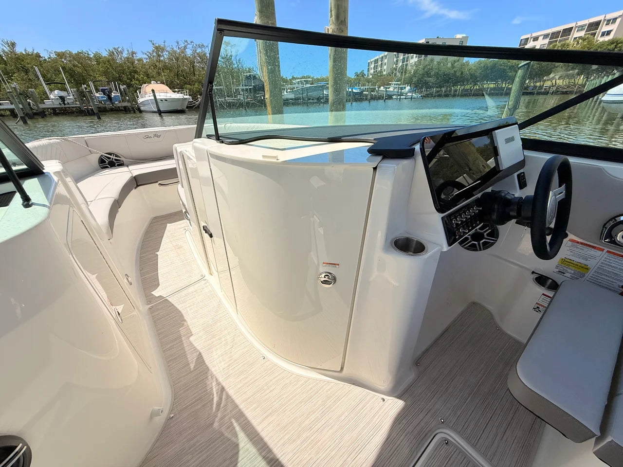 2026 Sea Ray SDX 230 Outboard 23.0 feet, Clearwater, Florida #44