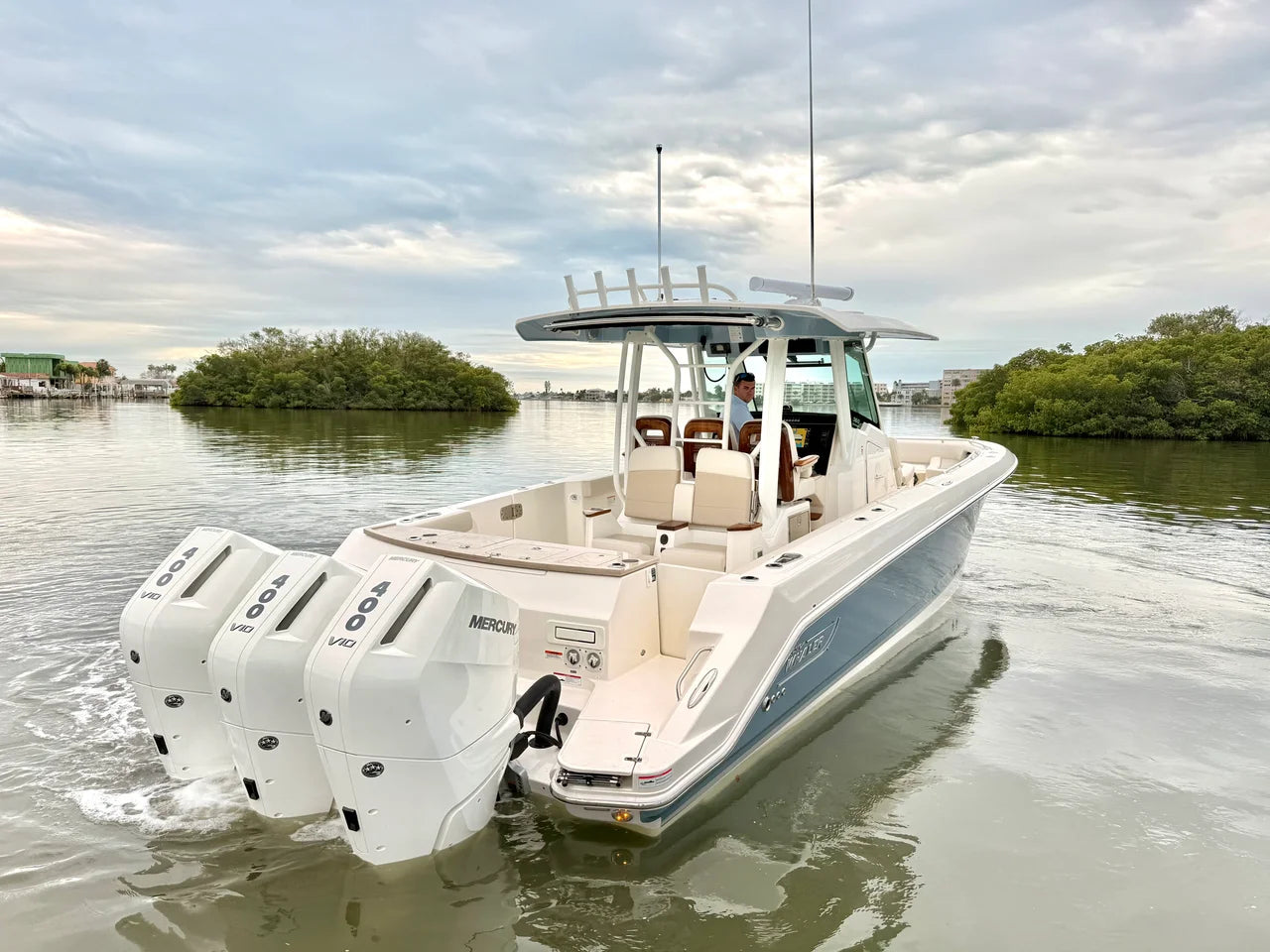 2026 Boston Whaler 360 Outrage 36.0 feet, Clearwater, Florida #15