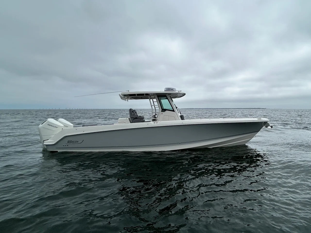 2026 Boston Whaler 330 Outrage 33.0 feet, Clearwater, Florida #9