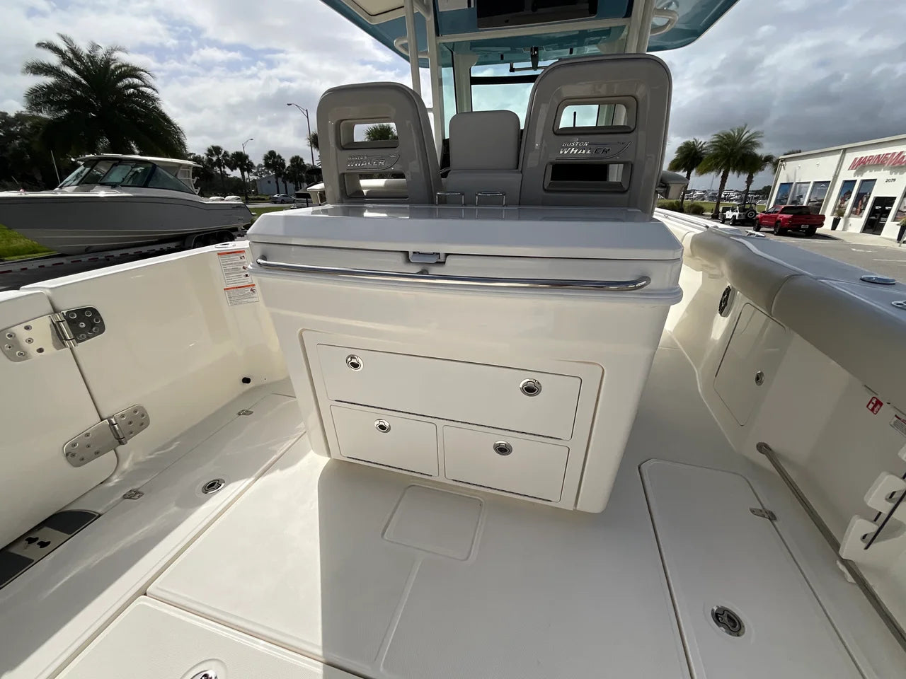 2026 Boston Whaler 330 Outrage 33.0 feet, Clearwater, Florida #8
