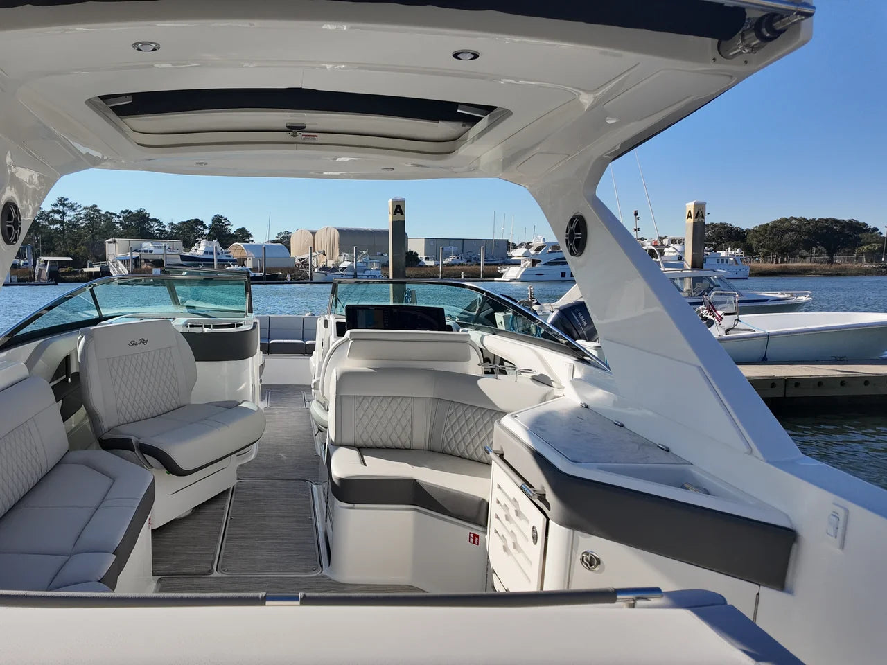 2026 Sea Ray SLX 310 Outboard 31.0 feet, Clearwater, Florida #9