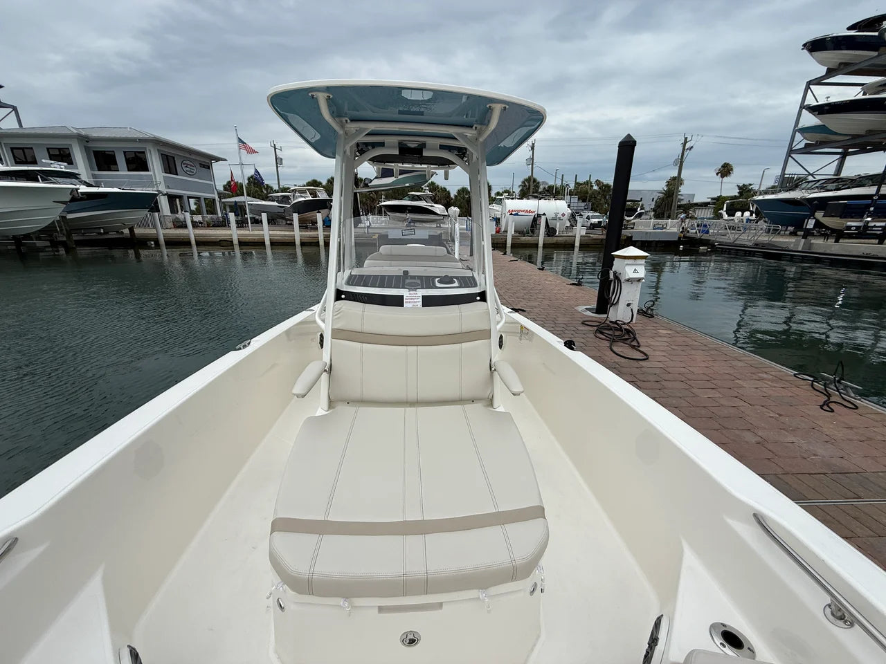 2026 Boston Whaler 250 Dauntless 25.0 feet, Clearwater, Florida #8