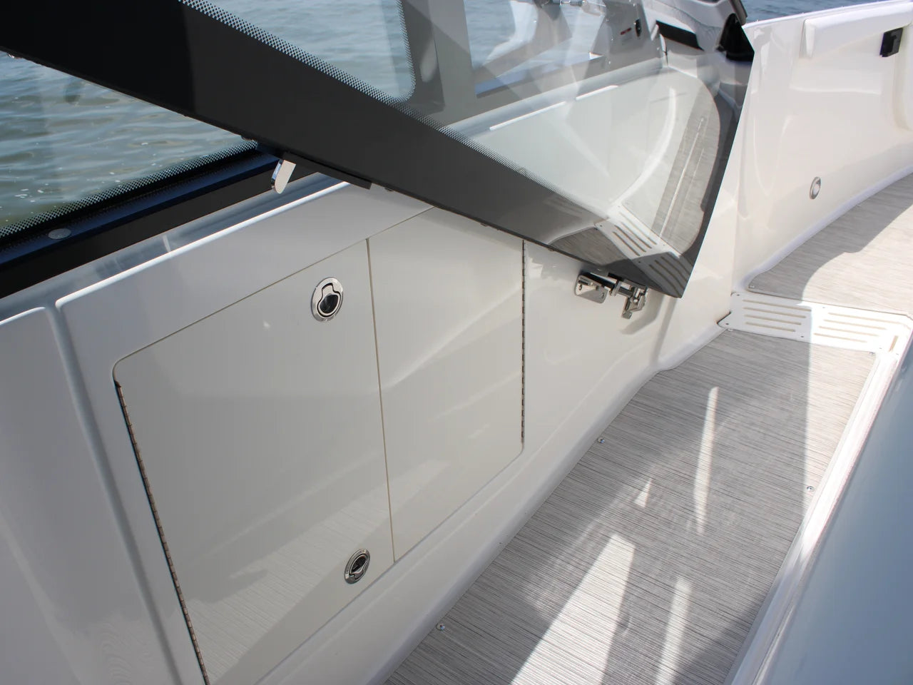 2026 Sea Ray Sundancer 370 Outboard 37.0 feet, Clearwater, Florida #56