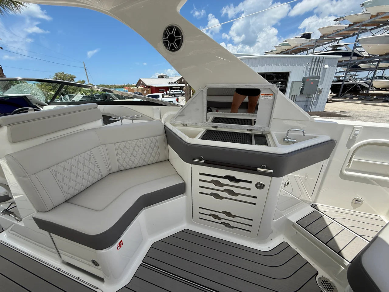2026 Sea Ray SLX 310 Outboard 31.0 feet, Clearwater, Florida #17