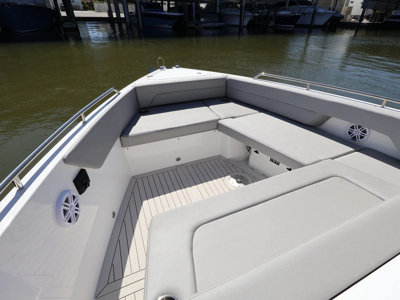 2026 Cruisers Yachts 38 VTR 38.0 feet, Clearwater, Florida #47