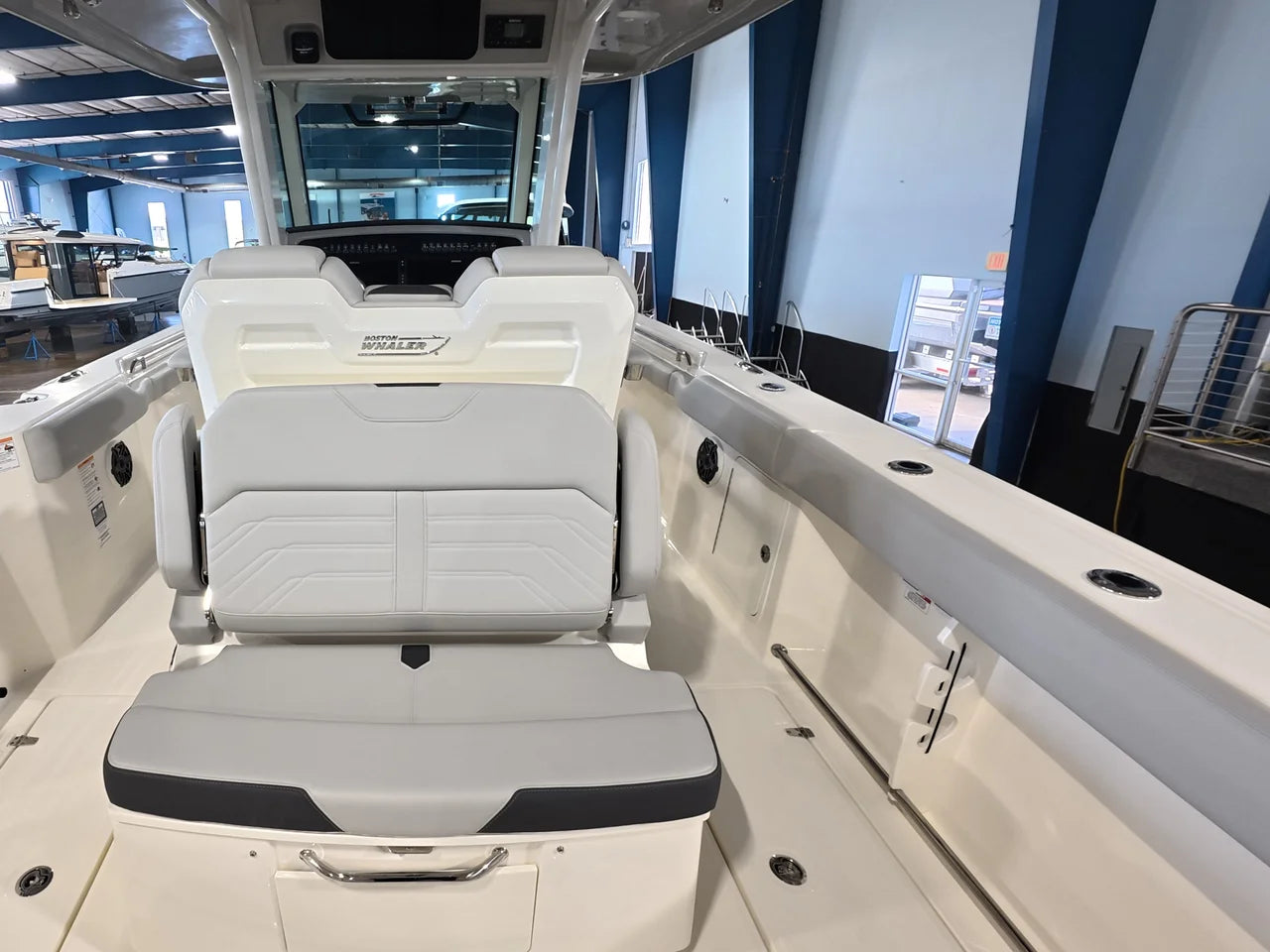 2026 Boston Whaler 330 Outrage 33.0 feet, Clearwater, Florida #8