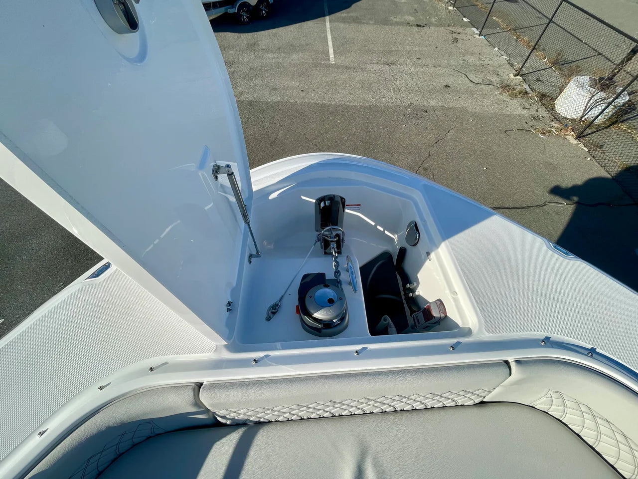 2026 Sea Ray Sundancer 370 Outboard 37.0 feet, Clearwater, Florida #21