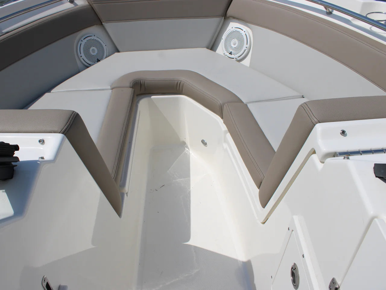 2026 Boston Whaler 210 Vantage 21.0 feet, Clearwater, Florida #43