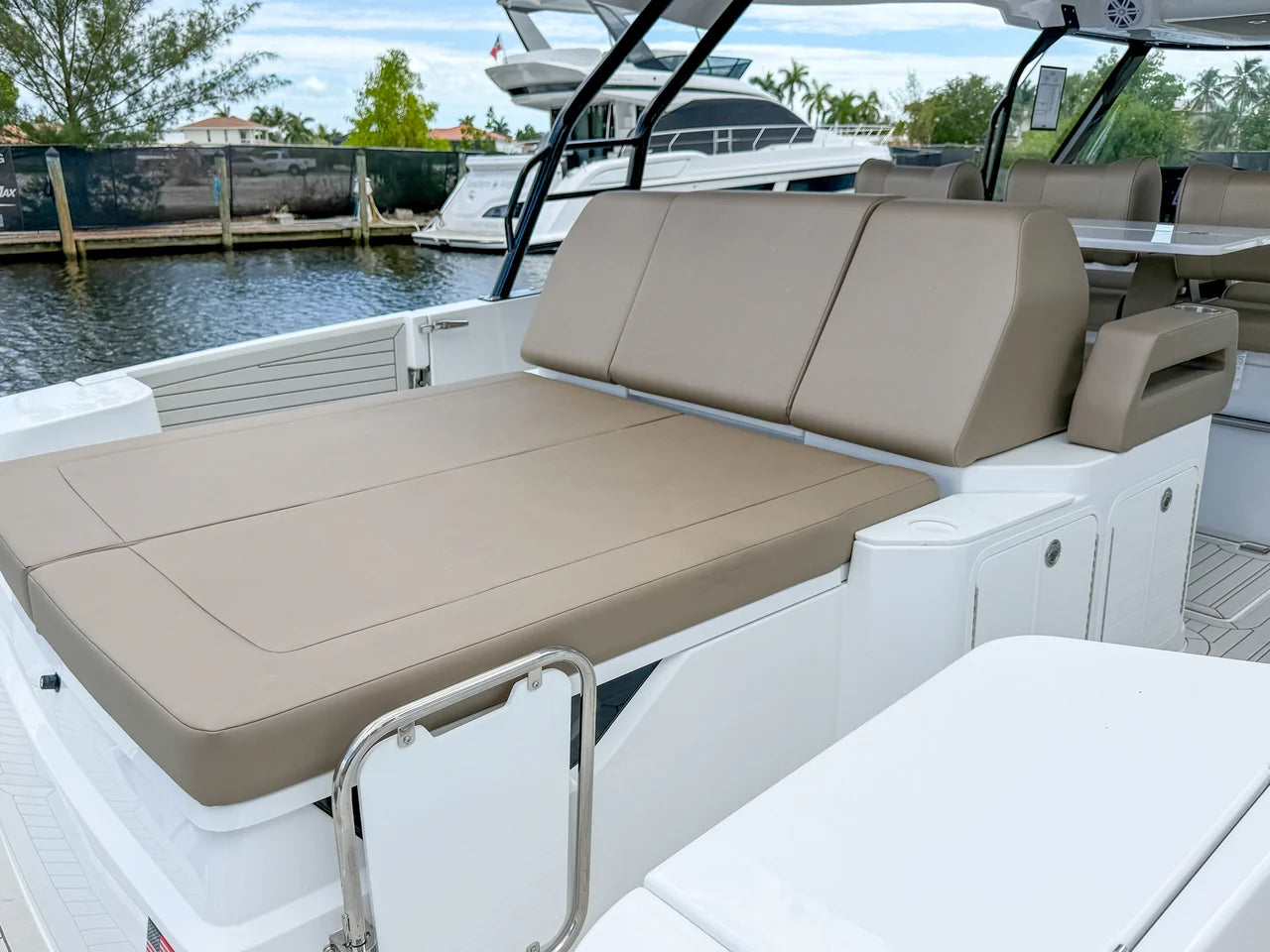 2026 Cruisers Yachts 38 VTR 38.0 feet, Clearwater, Florida #9