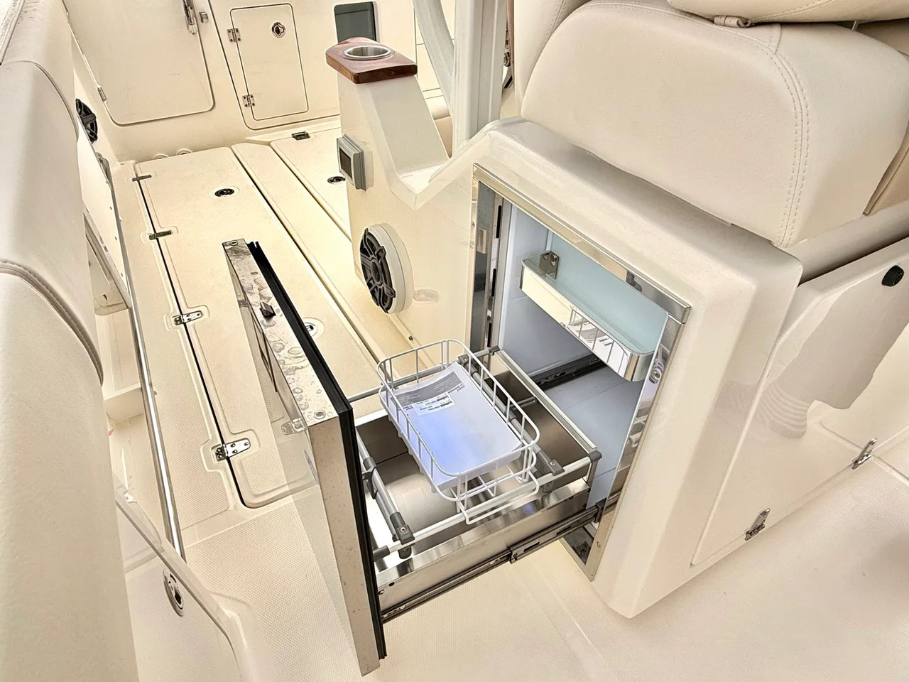 2026 Boston Whaler 360 Outrage 36.0 feet, Clearwater, Florida #47