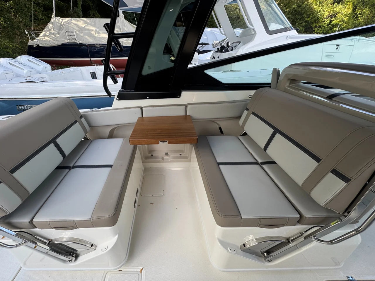 2026 Boston Whaler 330 Vantage 33.0 feet, Clearwater, Florida #7