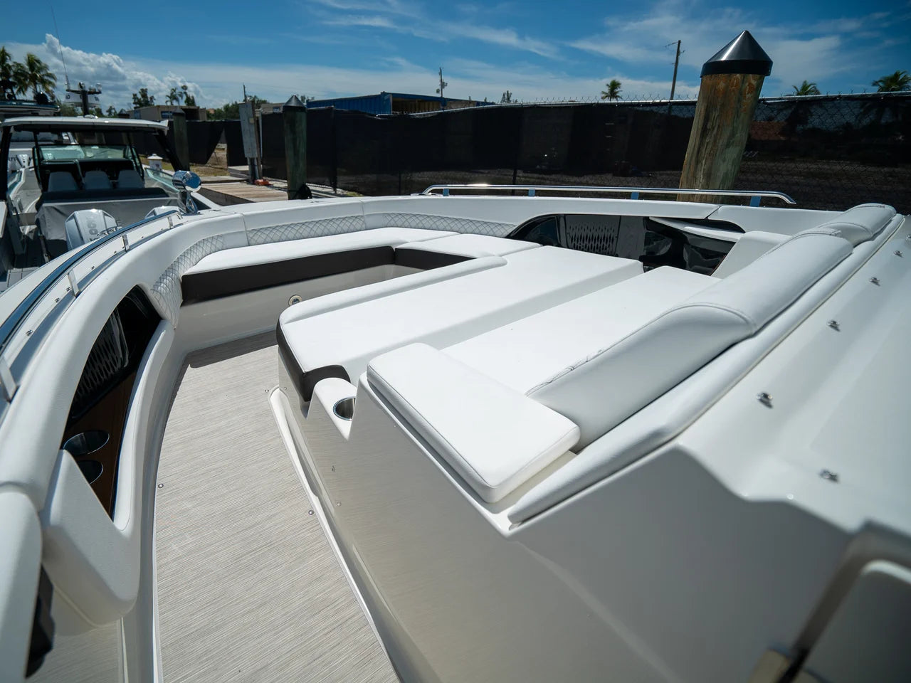 2026 Sea Ray Sundancer 370 Outboard 37.0 feet, Clearwater, Florida #27