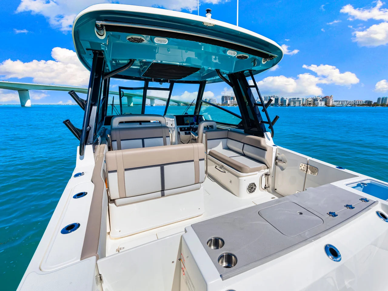 2026 Boston Whaler 330 Vantage 33.0 feet, Clearwater, Florida #27