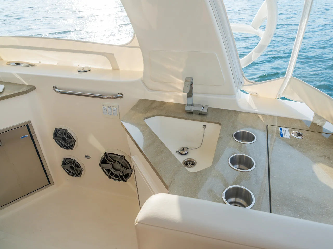 2026 Boston Whaler 350 Realm 35.0 feet, Clearwater, Florida #15