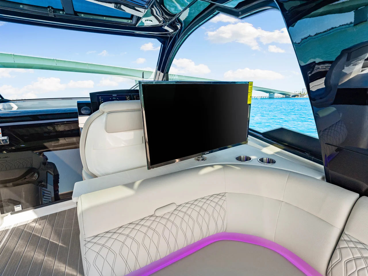 2026 Sea Ray Sundancer 370 Outboard 37.0 feet, Clearwater, Florida #51