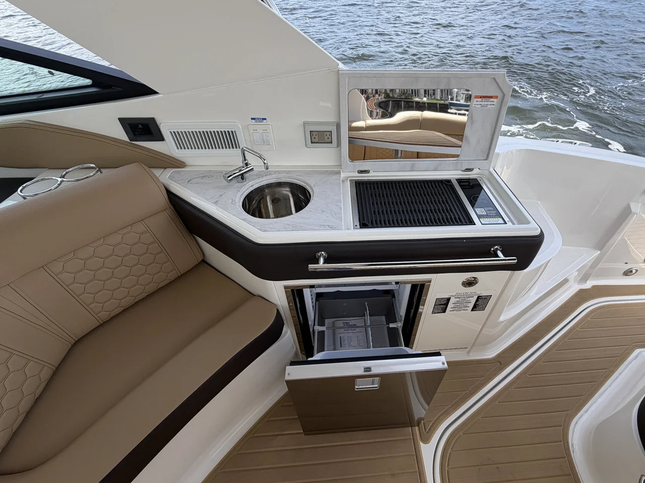 2026 Sea Ray Sundancer 320 Outboard 32.0 feet, Clearwater, Florida #23