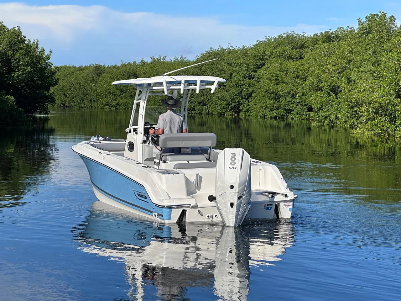 2026 Boston Whaler 230 Outrage 23.0 feet, Clearwater, Florida #4