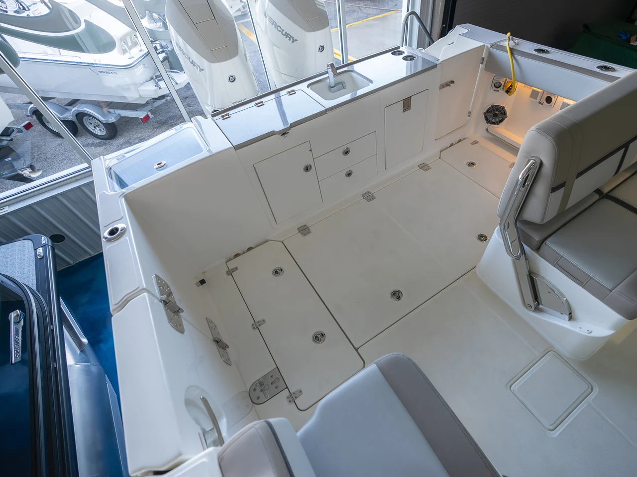 2026 Boston Whaler 330 Vantage 33.0 feet, Clearwater, Florida #60